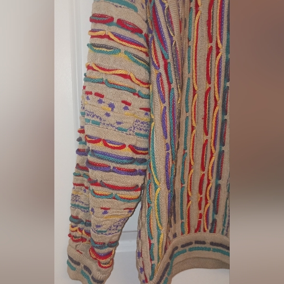 Vintage Coogi men's crewneck knit sweater - Picture 10 of 17